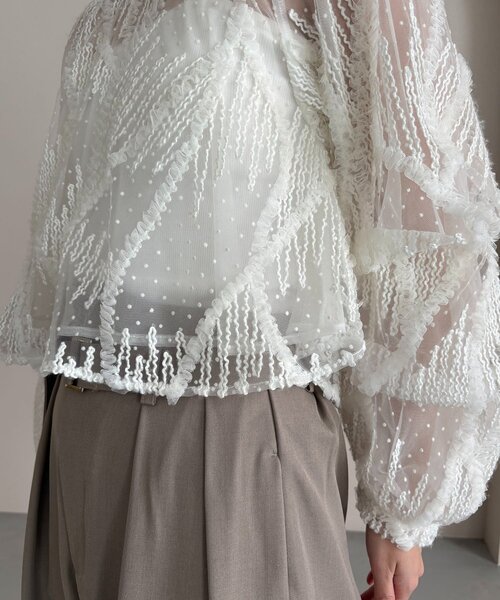 CAPRICIEUX LE'MAGE（カプリシューレマージュ）の「【yuu企画】ジャガードシアーブラウス（シャツ/ブラウス・レディース・ホワイト/ブラック・FREE）」の16枚目の写真