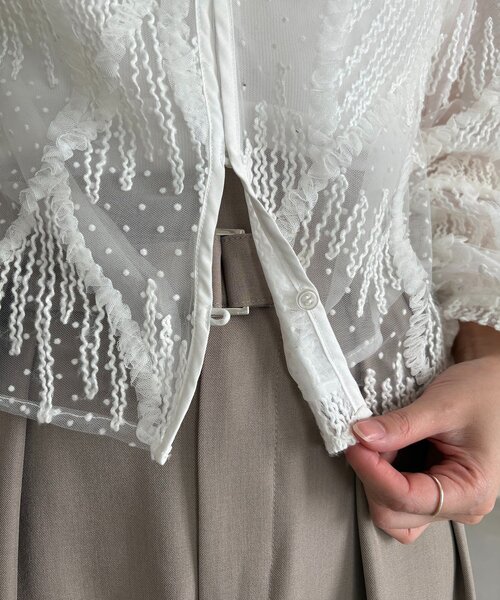 CAPRICIEUX LE'MAGE（カプリシューレマージュ）の「【yuu企画】ジャガードシアーブラウス（シャツ/ブラウス・レディース・ホワイト/ブラック・FREE）」の19枚目の写真