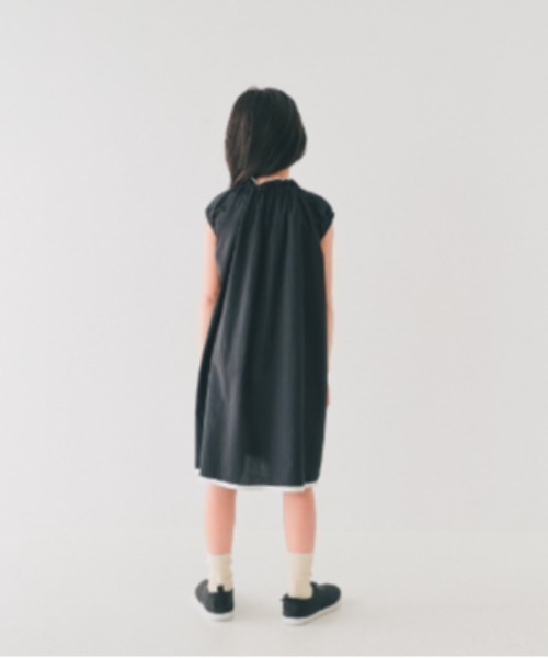 NHT(エヌエイチティー)の「NHT/エヌエイチティー ギャザー ワンピース(ワンピース・キッズ・ラベンダー/ブラック・150cm/140cm/130cm/120cm/160cm/110cm)」の4枚目の写真