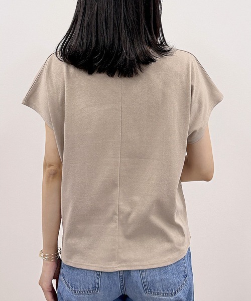 CLOTHY(クロシィ)の「【シンプルが、いちばん強い】TC天竺ポケ付ドルマンT(Tシャツ/カットソー・レディース・チャコールグレー/オフホワイト/ブラック/ベージュ・MEDIUM)」の14枚目の写真