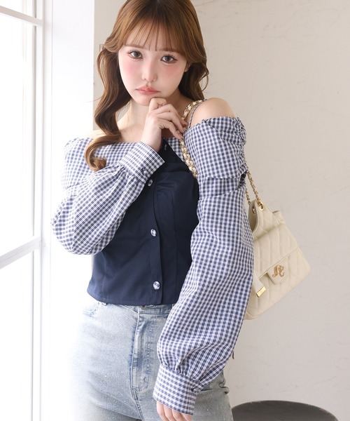one after another NICE CLAUP(ワンアフターアナザーナイスクラップ)の「チェックブロッキングカラーオフショルブラウス(シャツ/ブラウス・レディース・ホワイト×ブラック/ホワイト×レッド/ネイビー・FREE)」の3枚目の写真