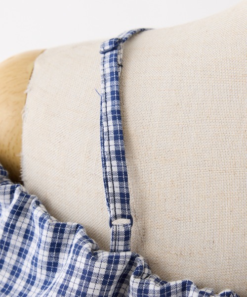 one after another NICE CLAUP(ワンアフターアナザーナイスクラップ)の「チェックブロッキングカラーオフショルブラウス(シャツ/ブラウス・レディース・ホワイト×ブラック/ホワイト×レッド/ネイビー・FREE)」の9枚目の写真