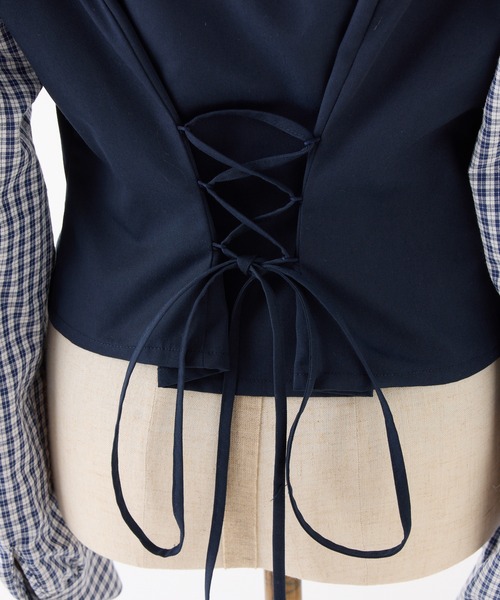 one after another NICE CLAUP(ワンアフターアナザーナイスクラップ)の「チェックブロッキングカラーオフショルブラウス(シャツ/ブラウス・レディース・ホワイト×ブラック/ホワイト×レッド/ネイビー・FREE)」の10枚目の写真