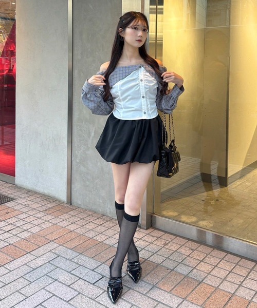 one after another NICE CLAUP（ワンアフターアナザーナイスクラップ）の「チェックブロッキングカラーオフショルブラウス（シャツ/ブラウス・レディース・ホワイト×ブラック/ホワイト×レッド/ネイビー・FREE）」の21枚目の写真
