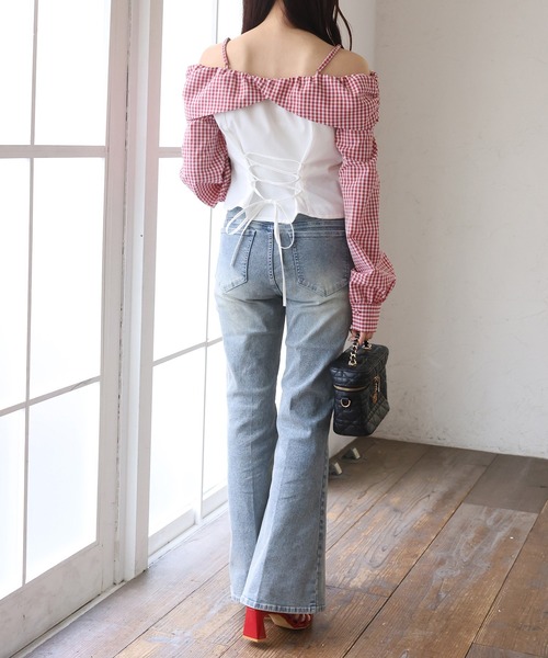 one after another NICE CLAUP（ワンアフターアナザーナイスクラップ）の「チェックブロッキングカラーオフショルブラウス（シャツ/ブラウス・レディース・ホワイト×ブラック/ホワイト×レッド/ネイビー・FREE）」の15枚目の写真