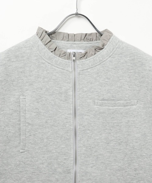 LEPSIM（レプシィム）の「パフエアドロストベスト　647556（ベスト・レディース・グレー/ブラック・FREE）」の5枚目の写真