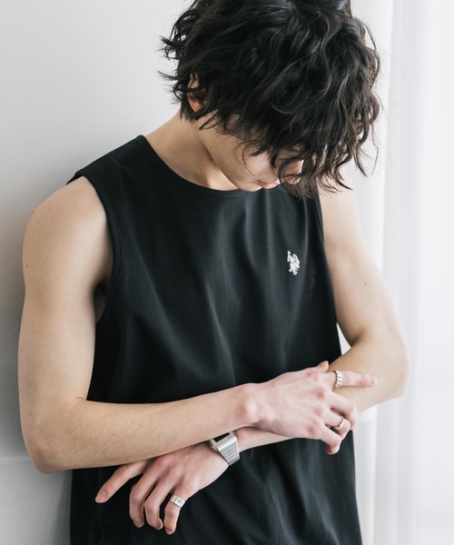 U.S. POLO ASSN.(ユーエスポロアッスン)の「U.S. POLO ASSN. ユーエスポロアッスン 別注コラボワンポイントロゴ刺繍天竺タンクトップ/ノースリーブTee(タンクトップ・メンズ・ホワイト/ベージュ/ブラック/チャコール・L/XL/M)」の6枚目の写真