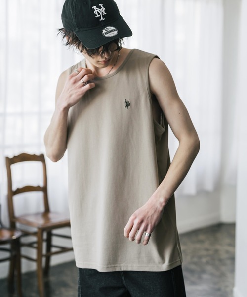 U.S. POLO ASSN.(ユーエスポロアッスン)の「U.S. POLO ASSN. ユーエスポロアッスン 別注コラボワンポイントロゴ刺繍天竺タンクトップ/ノースリーブTee(タンクトップ・メンズ・ホワイト/ベージュ/ブラック/チャコール・L/XL/M)」の19枚目の写真