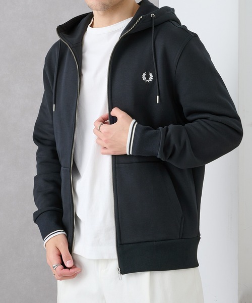FRED PERRY(フレッドペリー)の「【FRED PERRY】HOODED ZIP THROUGH SWEATSHIRT J7536(パーカー・メンズ・ネイビー/カーキ/ブラック・S/XL/L/M)」の9枚目の写真