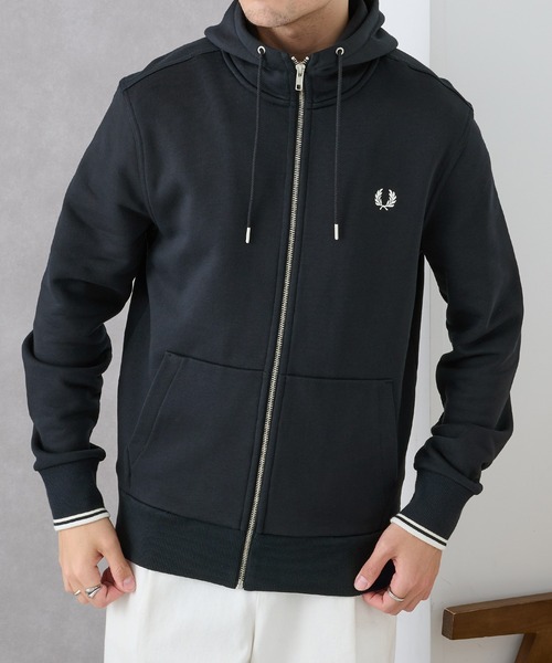 FRED PERRY(フレッドペリー)の「【FRED PERRY】HOODED ZIP THROUGH SWEATSHIRT J7536(パーカー・メンズ・ネイビー/カーキ/ブラック・S/XL/L/M)」の6枚目の写真