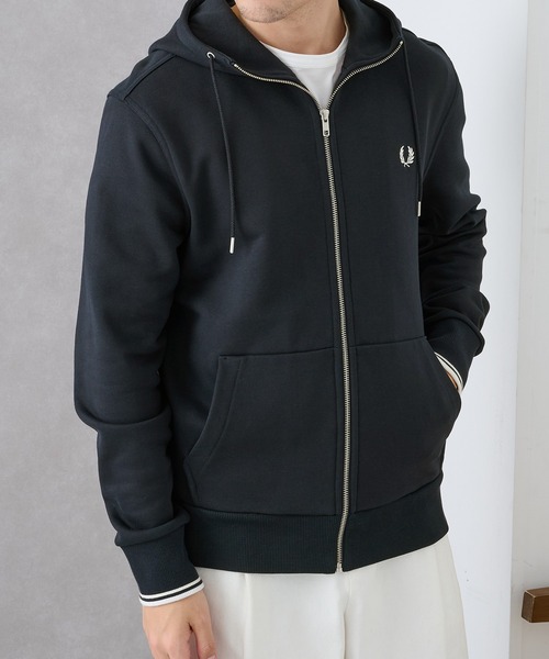 FRED PERRY(フレッドペリー)の「【FRED PERRY】HOODED ZIP THROUGH SWEATSHIRT J7536(パーカー・メンズ・ネイビー/カーキ/ブラック・S/XL/L/M)」の5枚目の写真