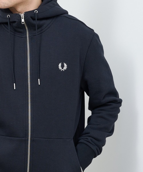 FRED PERRY(フレッドペリー)の「【FRED PERRY】HOODED ZIP THROUGH SWEATSHIRT J7536(パーカー・メンズ・ネイビー/カーキ/ブラック・S/XL/L/M)」の11枚目の写真