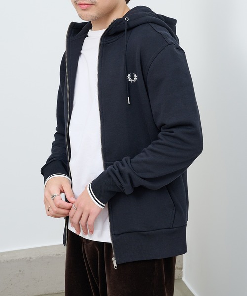 FRED PERRY(フレッドペリー)の「【FRED PERRY】HOODED ZIP THROUGH SWEATSHIRT J7536(パーカー・メンズ・ネイビー/カーキ/ブラック・S/XL/L/M)」の12枚目の写真