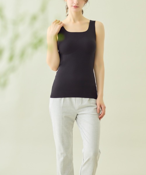 GUNZE（グンゼ）の「KIREILABO/キレイラボ パッド付きタンクトップ 完全無縫製×肌側オーガニックコットン100%（インナーウェア/肌着・レディース・ベージュ系その他/ブルー系その他/ブラック・MEDIUM/LARGE/X-LARGE）」の2枚目の写真