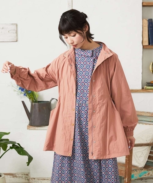 Jocomomola(ホコモモラ)の「Lisa ナイロンミドル丈スプリングコート(その他アウター・レディース・ネイビー/ライトピンク・40)」の7枚目の写真