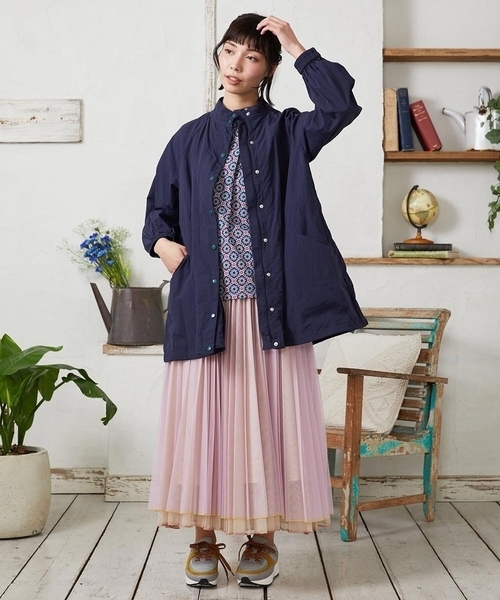 Jocomomola(ホコモモラ)の「Lisa ナイロンミドル丈スプリングコート(その他アウター・レディース・ネイビー/ライトピンク・40)」の12枚目の写真