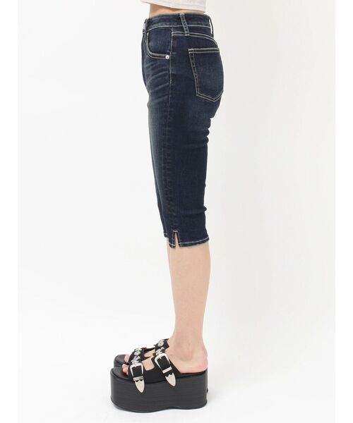EVRIS(エヴリス)の「カプリデニムパンツ(デニムパンツ・レディース・インディゴブルー/ブラック・SMALL/MEDIUM)」の10枚目の写真