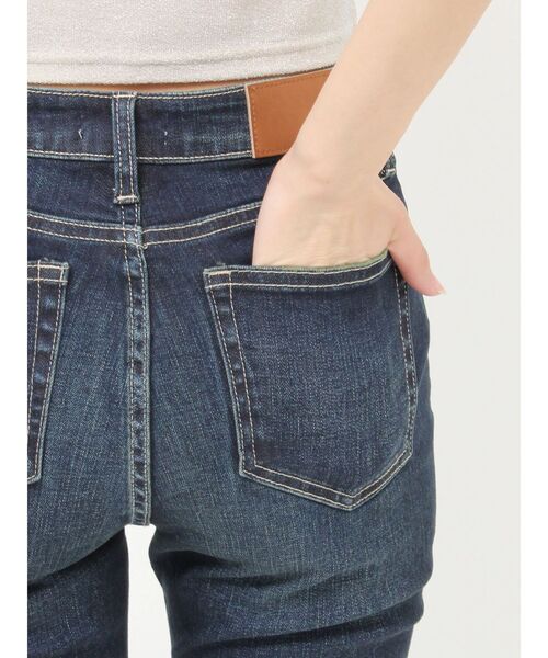 EVRIS(エヴリス)の「カプリデニムパンツ(デニムパンツ・レディース・インディゴブルー/ブラック・SMALL/MEDIUM)」の13枚目の写真