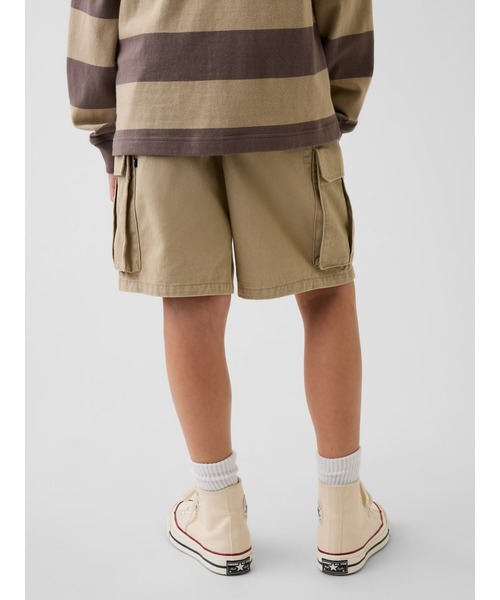 GAP(ギャップ)の「リラックスフィット イージーウエスト カーゴ ショートパンツ (キッズ)(カーゴパンツ・キッズ・ベージュ/チャコールグレー/グリーン・110cm/120cm/130cm/140cm/150cm/160cm)」の8枚目の写真