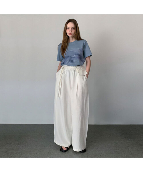 VASCARA(バスカラ)の「Dear Banding Wide Slacks (2colors)(その他パンツ・レディース・ホワイト/ネイビー・SMALL/MEDIUM)」の1枚目の写真