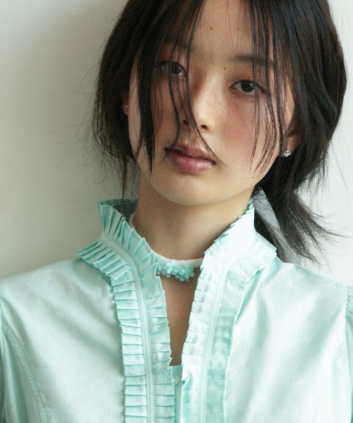 igi(イジ)の「PUFF FRILL BLOUSE / パフスリーブフリルブラウス(シャツ/ブラウス・レディース・ベージュ/ホワイト/ミント・FREE)」の4枚目の写真