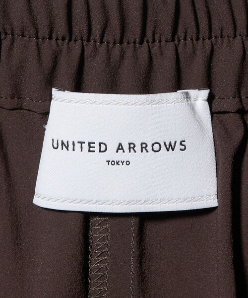 UNITED ARROWS(ユナイテッドアローズ)の「ギャザー フレア パンツ ‐はっ水 ウォッシャブル‐(その他パンツ・レディース・ライトピンク/ダークブラウン/ブラック・36/38)」の17枚目の写真