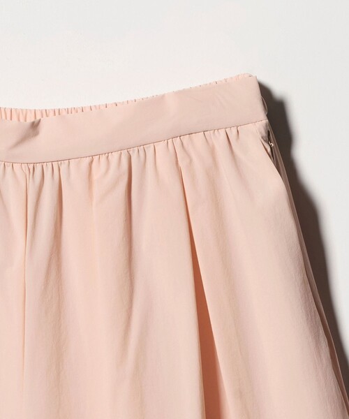 UNITED ARROWS(ユナイテッドアローズ)の「ギャザー フレア パンツ ‐はっ水 ウォッシャブル‐(その他パンツ・レディース・ライトピンク/ダークブラウン/ブラック・36/38)」の20枚目の写真