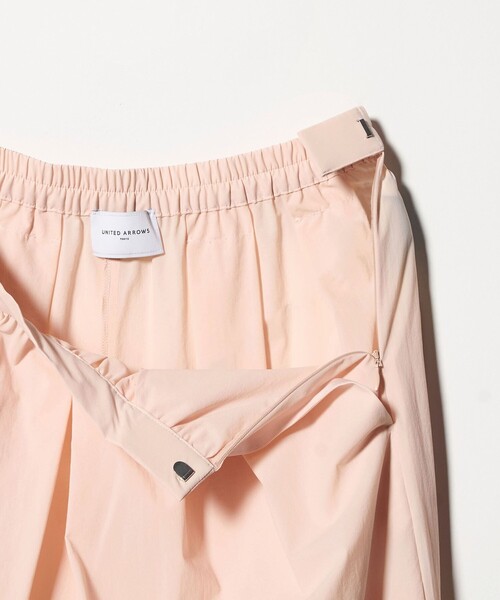 UNITED ARROWS(ユナイテッドアローズ)の「ギャザー フレア パンツ ‐はっ水 ウォッシャブル‐(その他パンツ・レディース・ライトピンク/ダークブラウン/ブラック・36/38)」の22枚目の写真