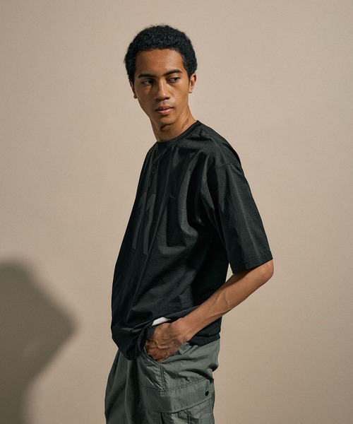 NUMERALS（ヌメラルズ）の「[NUMERALS]NUMBER 11 PRINT T（Tシャツ/カットソー・メンズ・ホワイト/ブラック/グレー・MEDIUM/LARGE）」の5枚目の写真