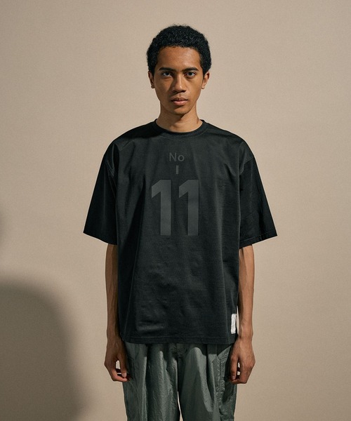 NUMERALS（ヌメラルズ）の「[NUMERALS]NUMBER 11 PRINT T（Tシャツ/カットソー・メンズ・ホワイト/ブラック/グレー・MEDIUM/LARGE）」の7枚目の写真