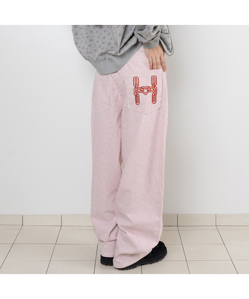 WEBHOUSE(ウェブハウス)の「エイチチェーンツイルパンツ - ストライプレッド(その他パンツ・レディース・その他・FREE)」の1枚目の写真