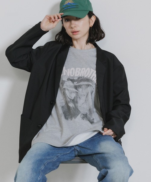 Chick(チック)の「Photo-Printed Crew Neck T-Shirt / フォトプリント クルーネックTシャツ 秋 秋服 2026年秋冬(Tシャツ/カットソー・レディース・ホワイト/ブラック/グレー・FREE)」の2枚目の写真