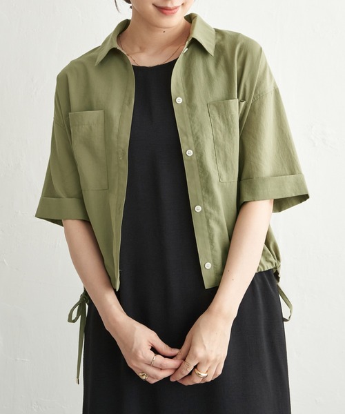 ikka(イッカ)の「【雑誌InRed6月号掲載】冷感/デニム裾ドロストシャツ(シャツ/ブラウス・レディース・ネイビー/オフホワイト/オリーブ/オレンジ/その他1/チャコール・M/L/S)」の15枚目の写真