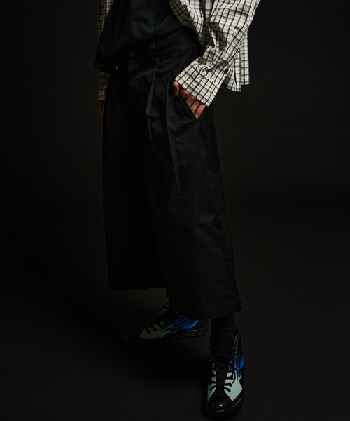JOINT WORKS(ジョイントワークス)の「ハイデンシティ クロップショーツ / J HIGH DENSITY CROPSHORTS(その他パンツ・メンズ・ブラック/アイボリー/チャコールグレー・MEDIUM/LARGE)」の13枚目の写真