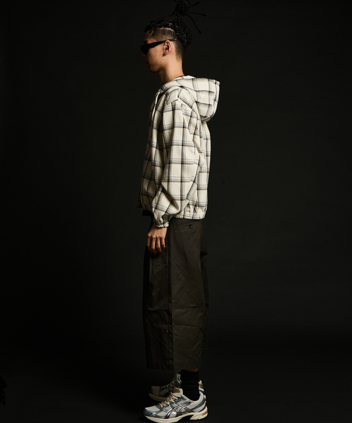 JOINT WORKS(ジョイントワークス)の「ハイデンシティ クロップショーツ / J HIGH DENSITY CROPSHORTS(その他パンツ・メンズ・ブラック/アイボリー/チャコールグレー・MEDIUM/LARGE)」の16枚目の写真