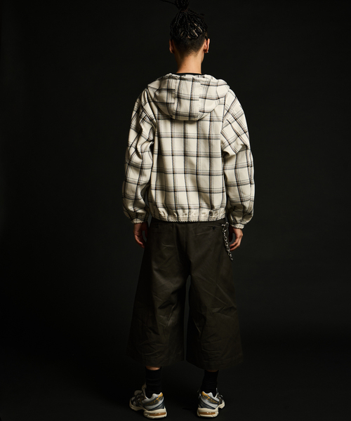 JOINT WORKS(ジョイントワークス)の「ハイデンシティ クロップショーツ / J HIGH DENSITY CROPSHORTS(その他パンツ・メンズ・ブラック/アイボリー/チャコールグレー・MEDIUM/LARGE)」の17枚目の写真