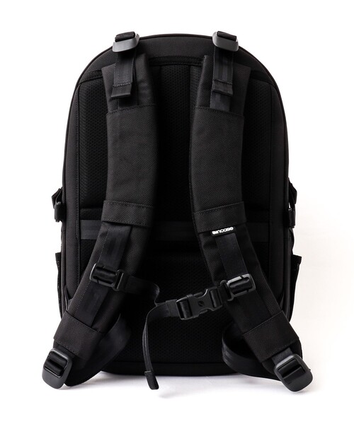 incase(インケース)の「【Incase/インケース】Tracks Expandable Backpack(バックパック/リュック・メンズ・ブラック・FREE)」の10枚目の写真