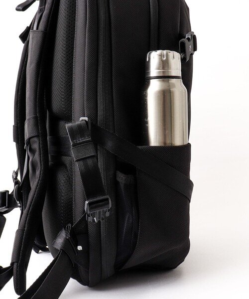incase(インケース)の「【Incase/インケース】Tracks Expandable Backpack(バックパック/リュック・メンズ・ブラック・FREE)」の19枚目の写真