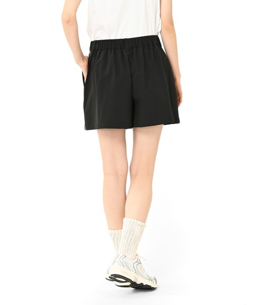 NEW BALANCE(ニューバランス)の「ボックスプリーテッドショーツ(その他パンツ・レディース・ライトグレー/ブラック・SMALL/MEDIUM/LARGE/X-LARGE)」の4枚目の写真