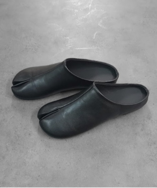 THE CELL.(ザセルドット)の「ソフトソール足袋スリッポン SPLIT TOE SLIP-ONS(サンダル・レディース・ベージュ/ブラック・35/37/39)」の5枚目の写真