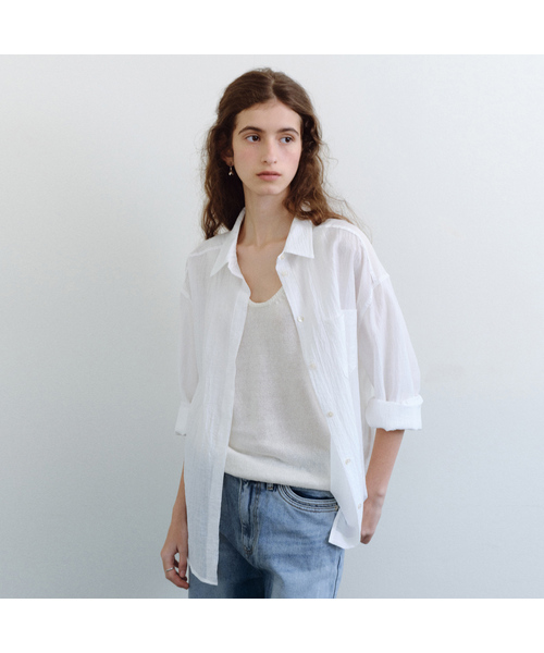URAGO(ユラーゴ)の「Sandy textured shirt(シャツ/ブラウス・レディース・アイボリー/スカイブルー・FREE)」の2枚目の写真