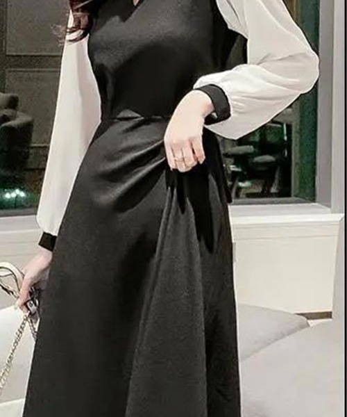 Flugge(フラッジー)の「シフォンスリーブ切り替えワンピース(ワンピース・レディース・ブラック・LARGE/MEDIUM)」の4枚目の写真