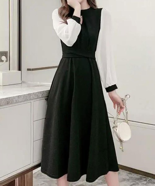 Flugge(フラッジー)の「シフォンスリーブ切り替えワンピース(ワンピース・レディース・ブラック・LARGE/MEDIUM)」の9枚目の写真