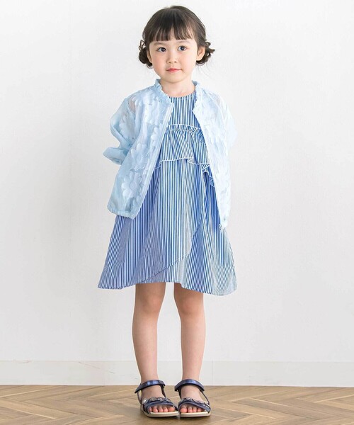 BeBe Petits Pois Vert(ベベプチポワヴェール)の「【店舗限定】ストライプアシンメトリーワンピース(ワンピース・キッズ・レッド系その他/ブルー系その他・120cm/110cm/160cm/150cm/100cm/140cm/130cm)」の4枚目の写真