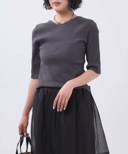BABYLONE(バビロン)の「スクエアネックラウンドヘムプルオーバー<2WAY>(Tシャツ/カットソー・レディース・オフホワイト/イエロー/チャコール・フリー)」の22枚目の写真