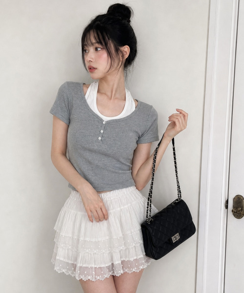 VIVID LADY(ビビッドレディー)の「ホルターネックドッキング レイヤード風 リブトップス(Tシャツ/カットソー・レディース・グレー/ブラック/ホワイト・FREE)」の5枚目の写真