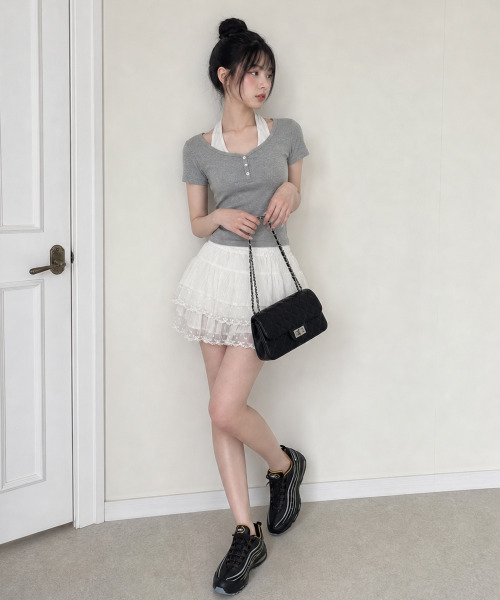 VIVID LADY(ビビッドレディー)の「ホルターネックドッキング レイヤード風 リブトップス(Tシャツ/カットソー・レディース・グレー/ブラック/ホワイト・FREE)」の6枚目の写真