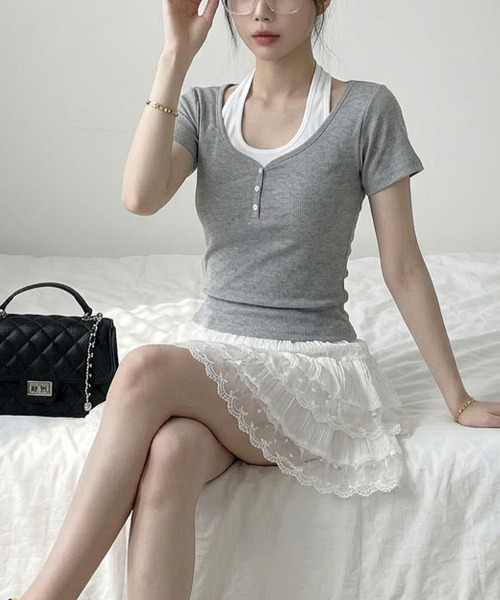 VIVID LADY(ビビッドレディー)の「ホルターネックドッキング レイヤード風 リブトップス(Tシャツ/カットソー・レディース・グレー/ブラック/ホワイト・FREE)」の8枚目の写真