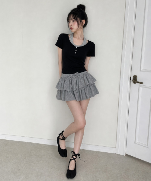 VIVID LADY(ビビッドレディー)の「ホルターネックドッキング レイヤード風 リブトップス(Tシャツ/カットソー・レディース・グレー/ブラック/ホワイト・FREE)」の13枚目の写真