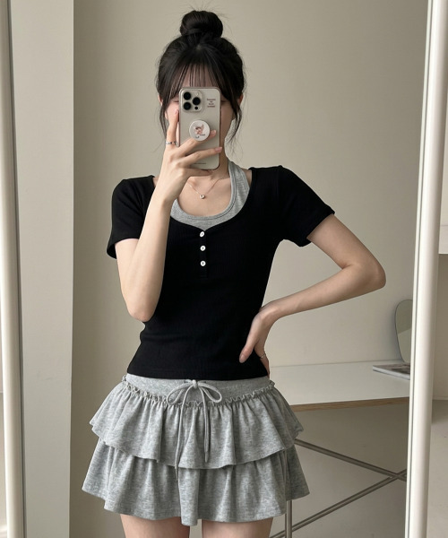 VIVID LADY(ビビッドレディー)の「ホルターネックドッキング レイヤード風 リブトップス(Tシャツ/カットソー・レディース・グレー/ブラック/ホワイト・FREE)」の14枚目の写真